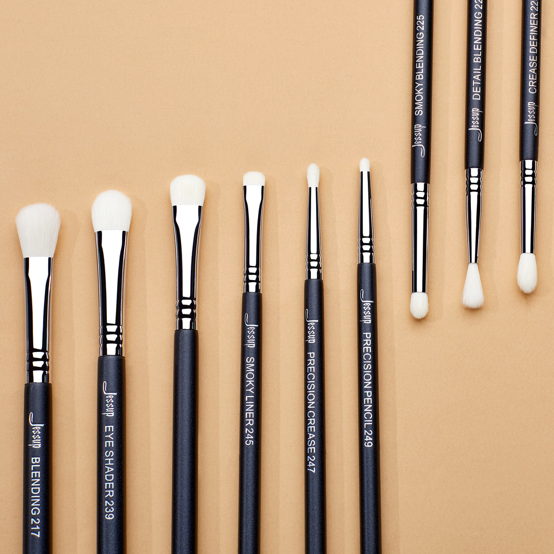makeup brushes labeled -Jessup