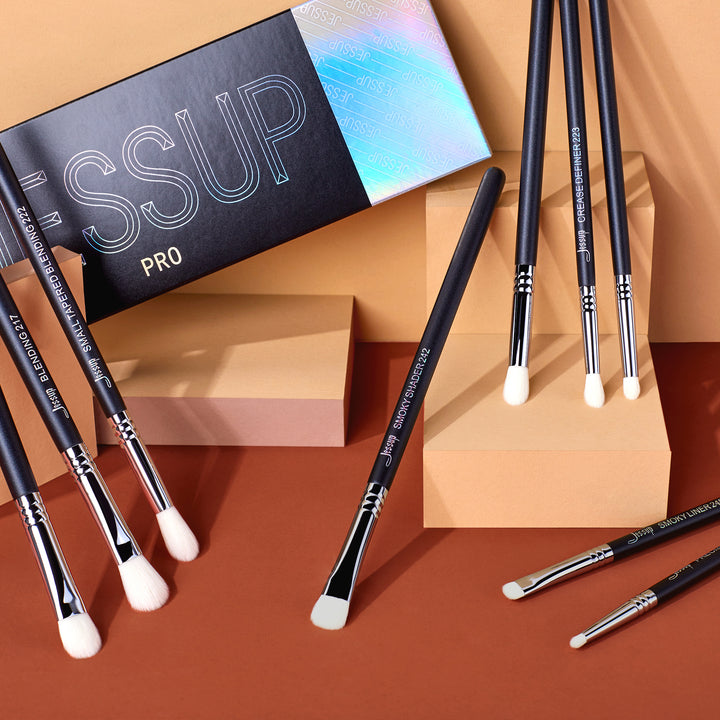 makeup brushes with labels - Jessup