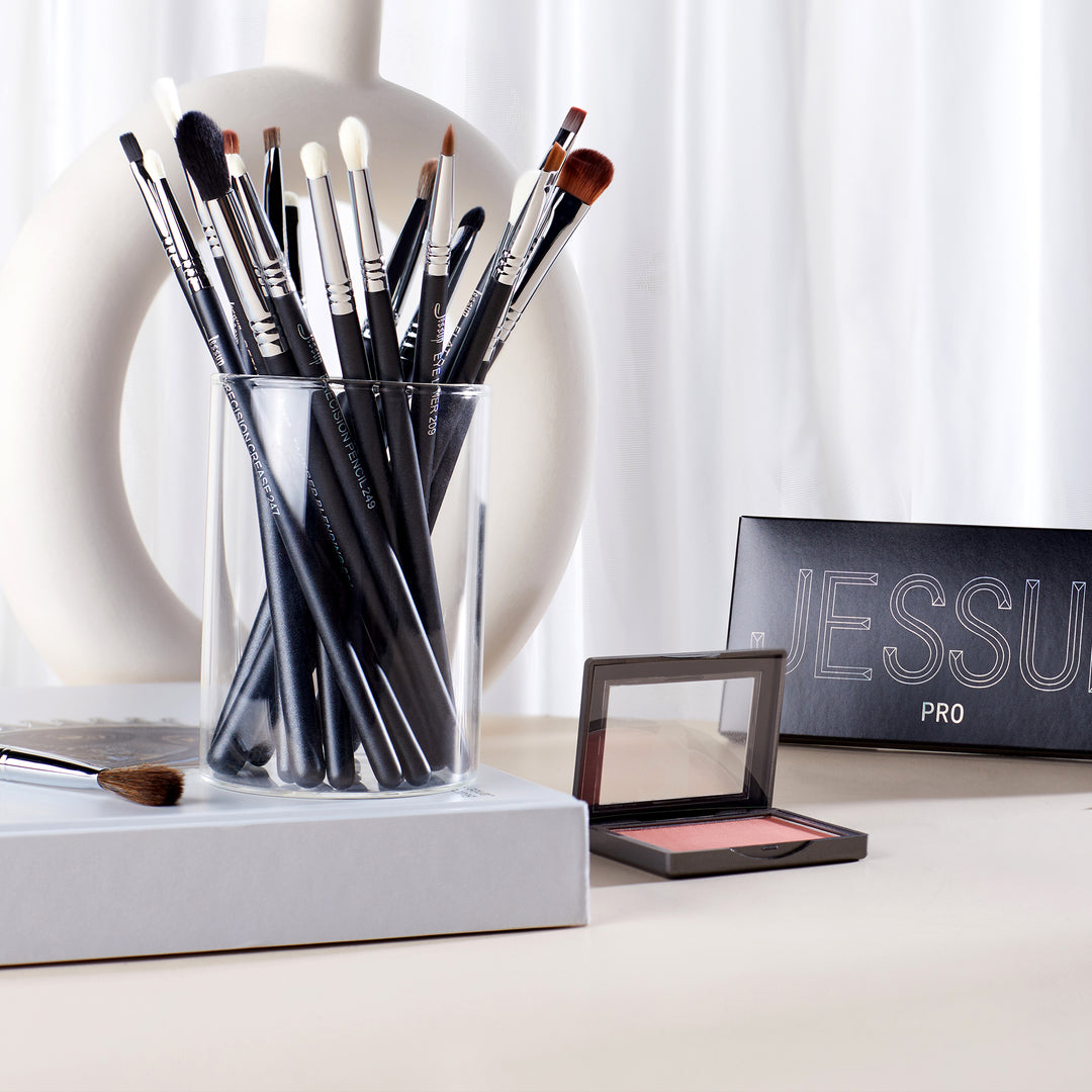 Eyeshadow makeup brushes - Jessup